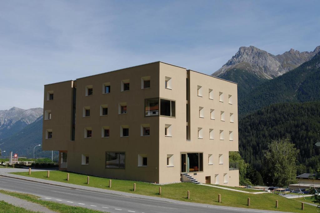Scuol Youth Hostel * Scuol